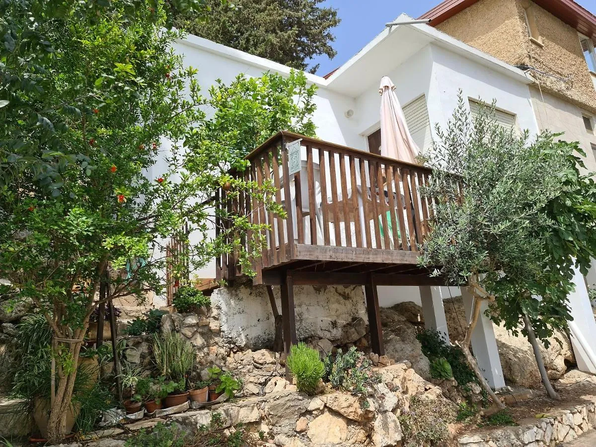 The Artist'S House Overlooking The Bay Of Haifa Apartment